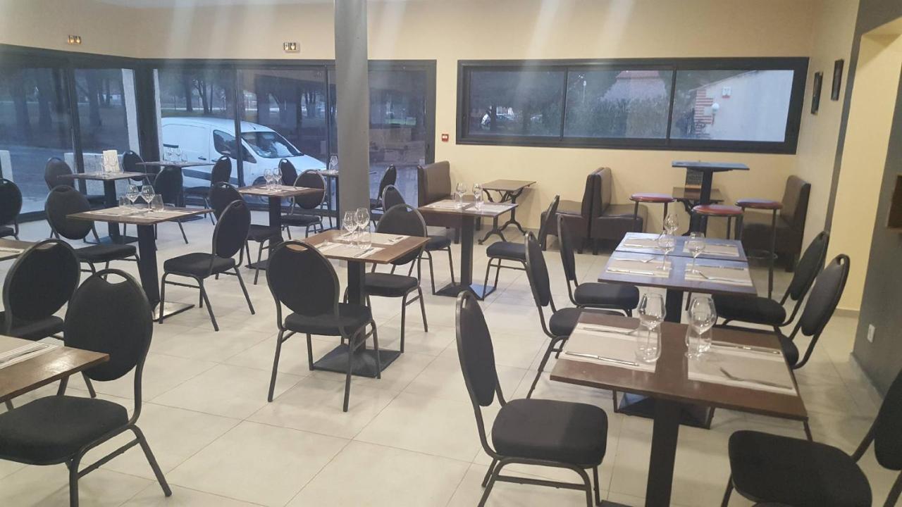 Hotel Restaurant Mas Del Gall Castelnou Buitenkant foto